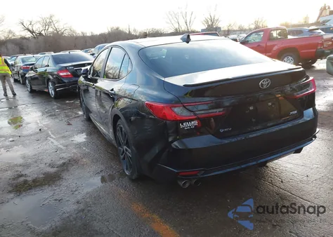 2025 Toyota Camry Xse z USA, uszkodzony, nr VIN 4T1DAACK6SU092210